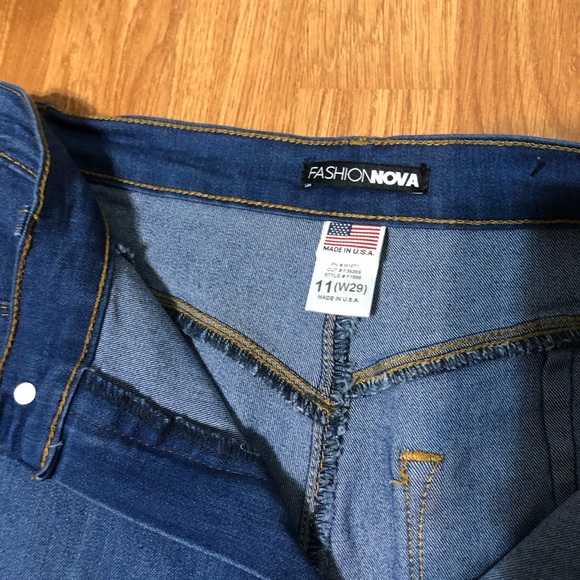 Like new! Stretchy butt lifting skinny high waisted jeans - Picture 6 of 6